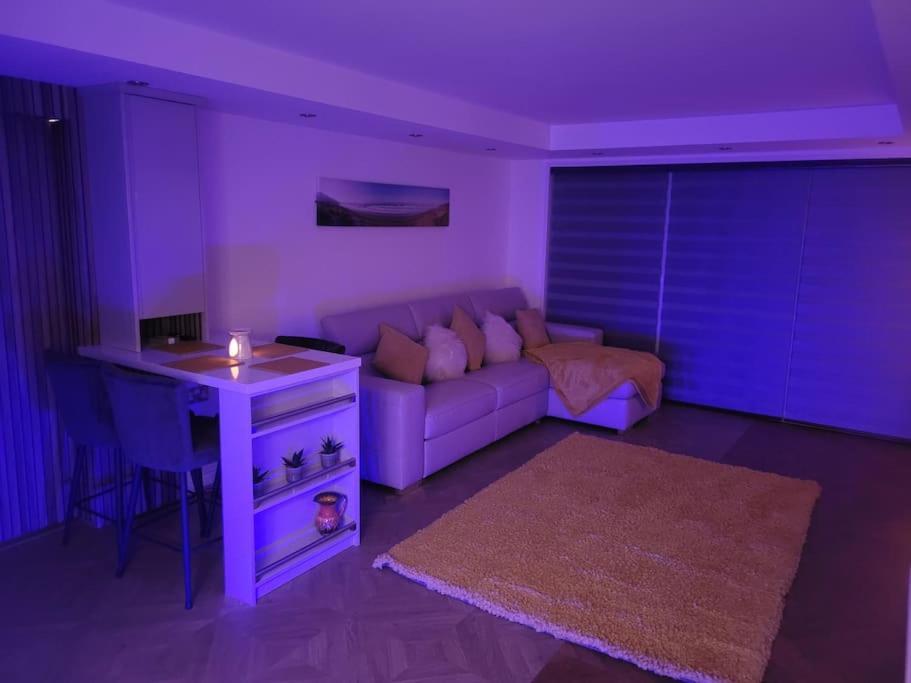 Sister'S Studio Лланеллі Екстер'єр фото